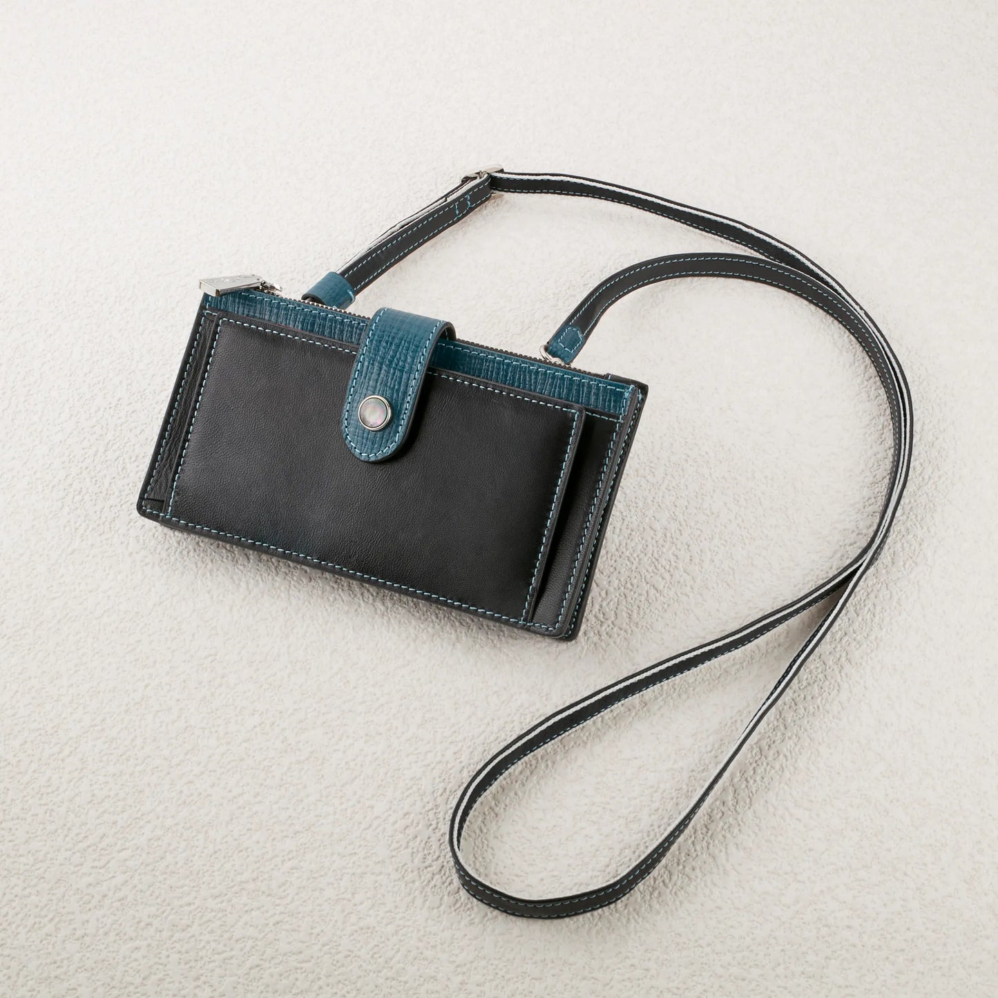 アトリエヒロ シェル 黒蝶貝ボタン 長財布 スマホウォレット /横型スマホショルダー
